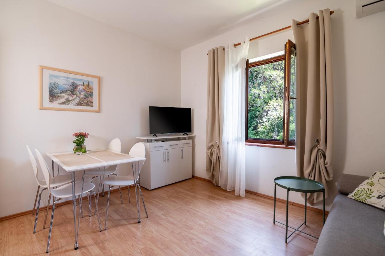 Apartments Rozelyn Ugljan Zewnętrze zdjęcie