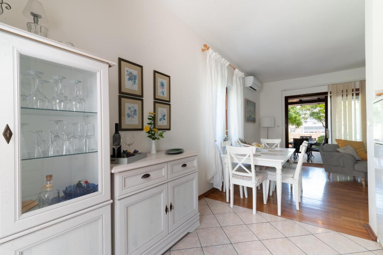 Apartments Rozelyn Ugljan Zewnętrze zdjęcie