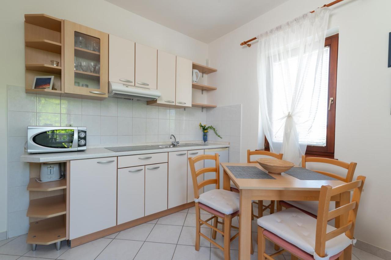 Apartments Rozelyn Ugljan Zewnętrze zdjęcie