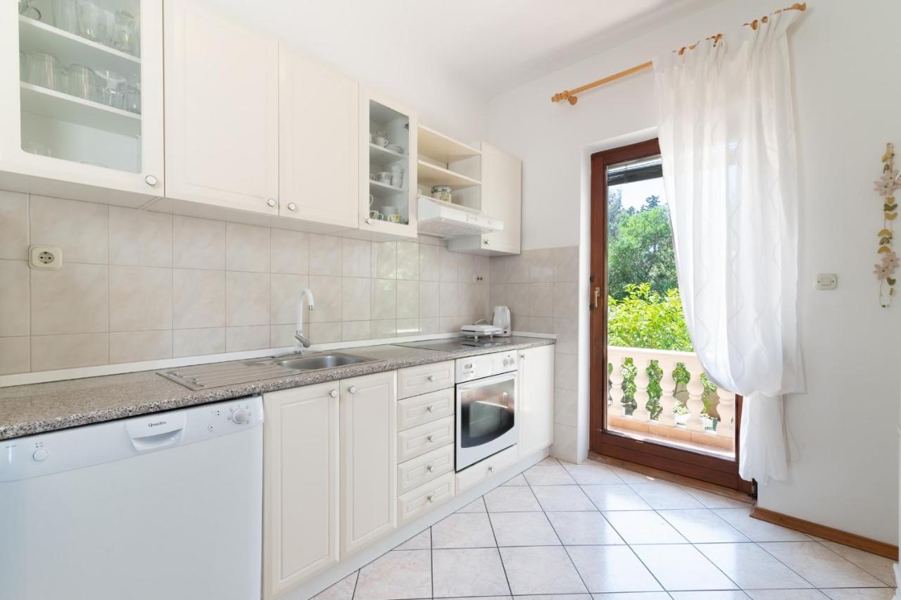 Apartments Rozelyn Ugljan Zewnętrze zdjęcie