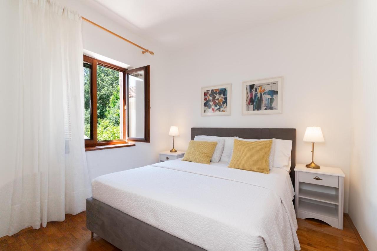 Apartments Rozelyn Ugljan Zewnętrze zdjęcie
