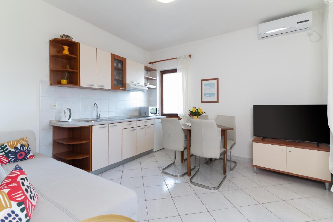 Apartments Rozelyn Ugljan Zewnętrze zdjęcie
